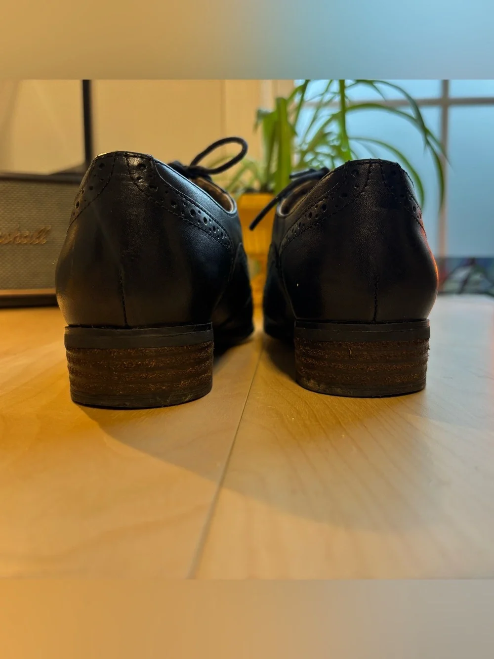 Classic Women’s Black Leather Wingtip Oxfords 7.5